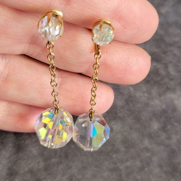Vintage Crystal Drop Earrings Goldtone Clip-on - Picture 1 of 5